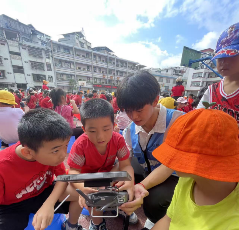 43da942a2f6f4b30b645133b0a27a357.png 43da942a2f6f4b30b645133b0a27a357.png