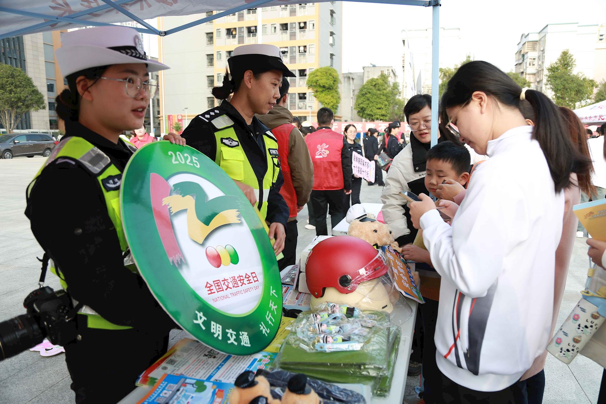 7e309ff03a1f45ad909079aeec9673f2.jpg 7e309ff03a1f45ad909079aeec9673f2.jpg