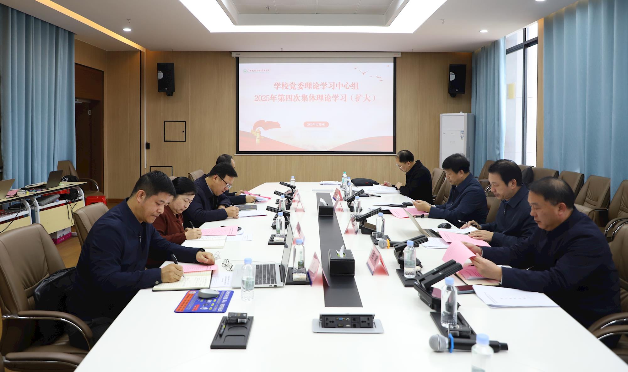 6f36b1733e9341228024cfb10d4d6124.jpg 6f36b1733e9341228024cfb10d4d6124.jpg